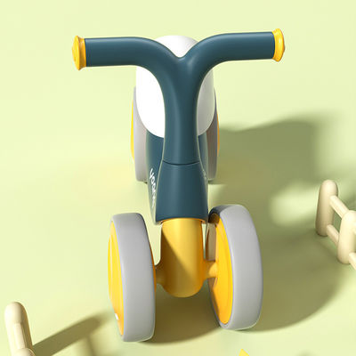 Πορτοκαλί πλαστικό Baby Walker Balance Car με σιωπηλό πατινάζ και πράσινο σχεδιασμό